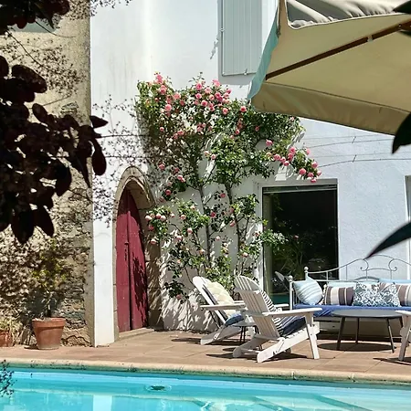 Oda ve Kahvaltı Le Relais Du Puy 3*