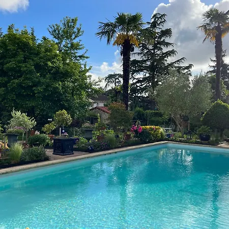 Oda ve Kahvaltı Le Relais Du Puy