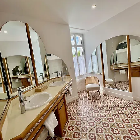 Oda ve Kahvaltı Le Relais Du Puy
