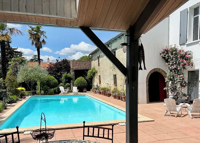 Le Relais Du Puy Panzió 3*